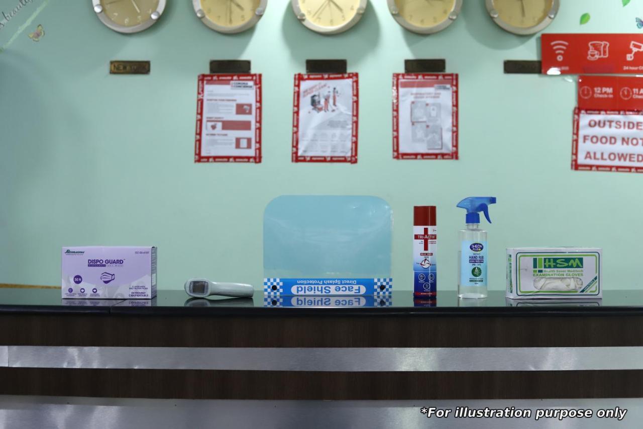 Vaccinated Staff - Oyo 22055 Dadar Residency Mumbai Exterior foto